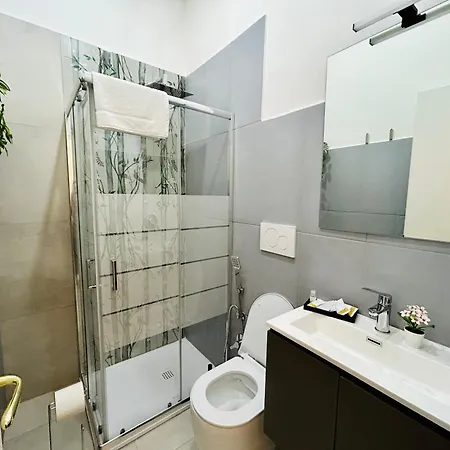 Guest house Domus Giolitti 4*